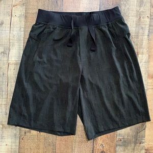 Lululemon Men’s Lightweight Stretch Unlined Linerless Shorts 11” Size Medium